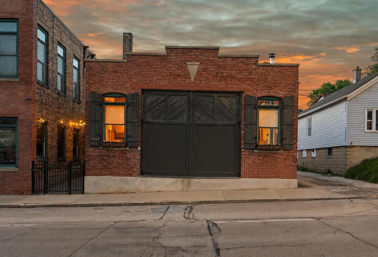 314 E Lincoln Ave #11, Milwaukee, WI 53207