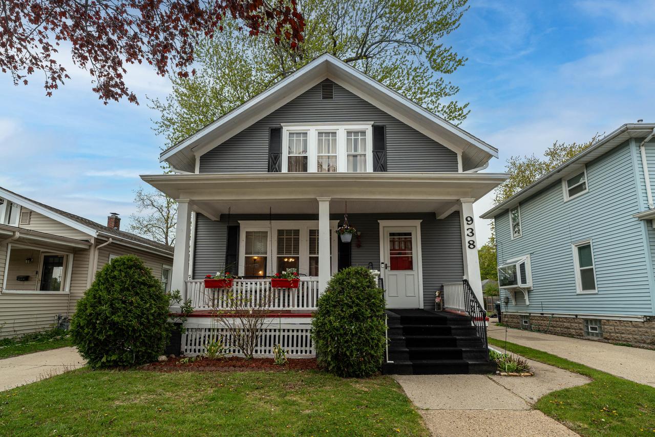 938 Cleveland Ave, Racine, WI 53405