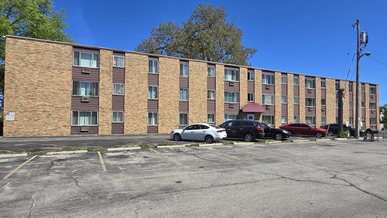 1615 60th St, Kenosha, WI 53140