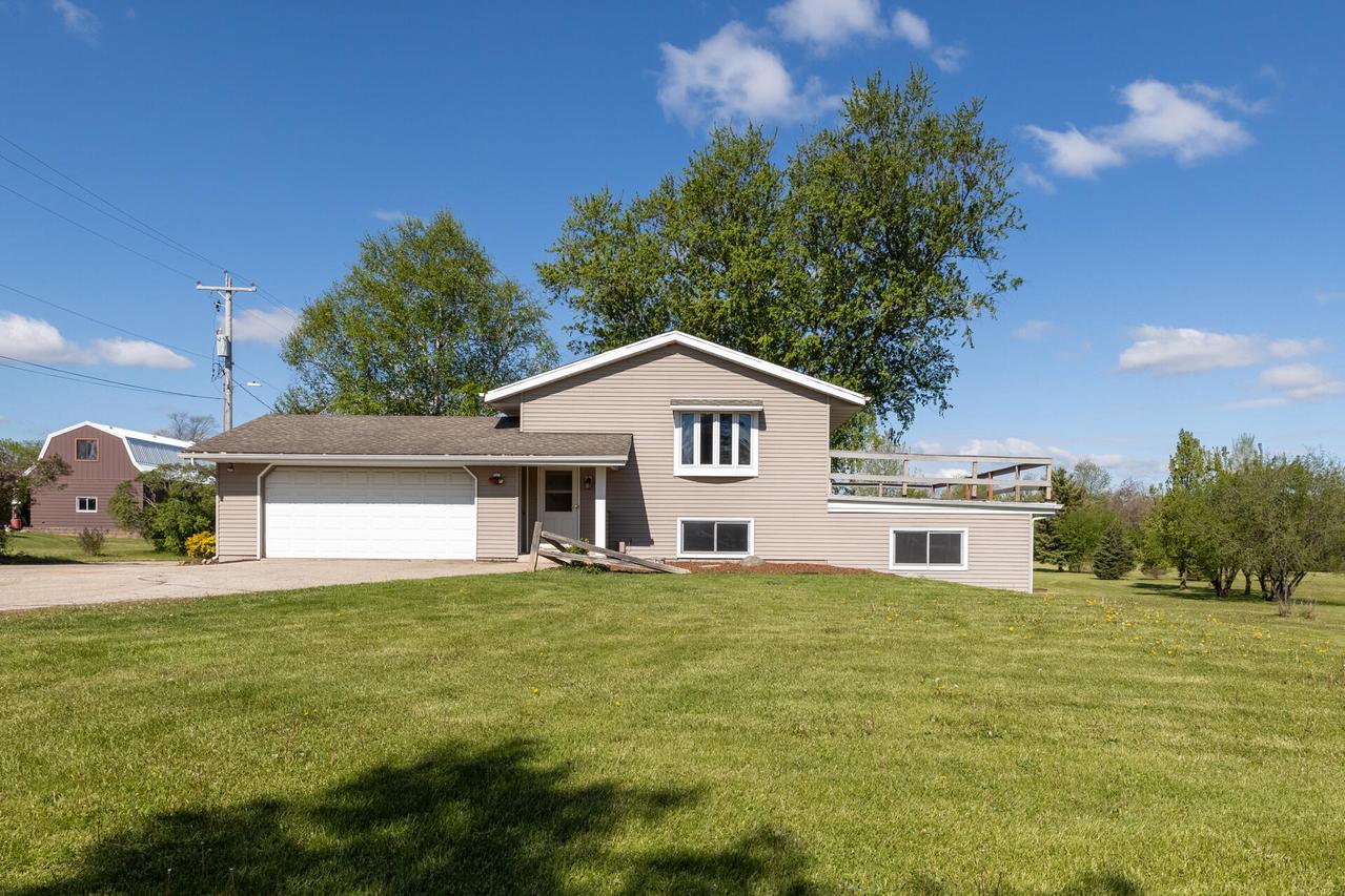 W240S4901 Highway 164 -, Waukesha, WI 53189