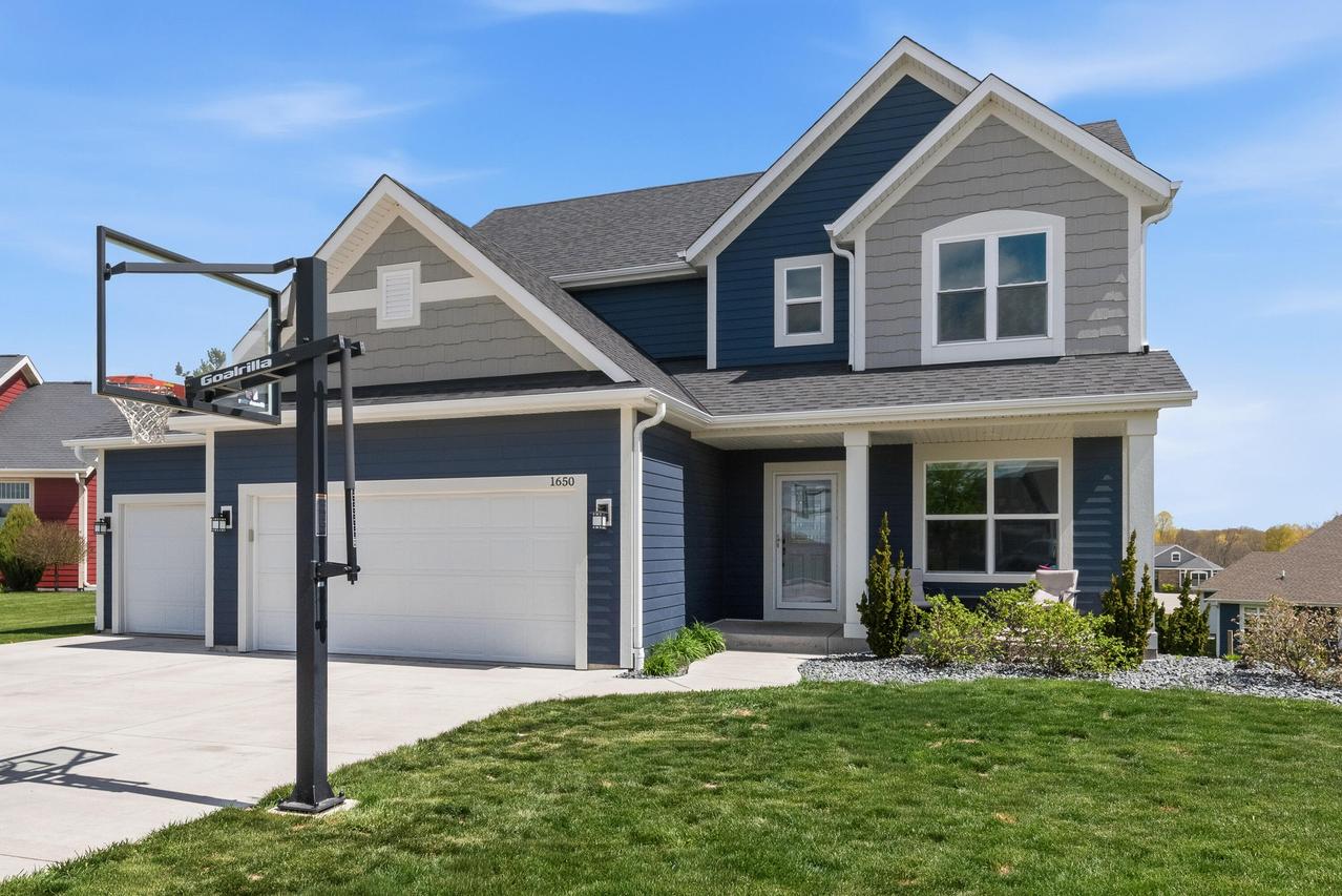 1650 Spruce St, Port Washington, WI 53074