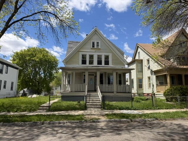 3037 N Dr William Finlayson St, Milwaukee, WI 53212