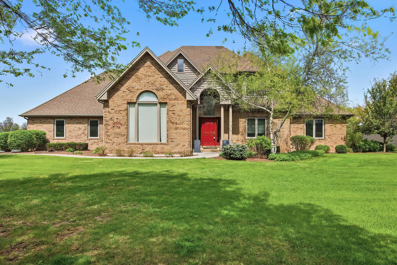 23720 111th St, Salem Lakes, WI 53179