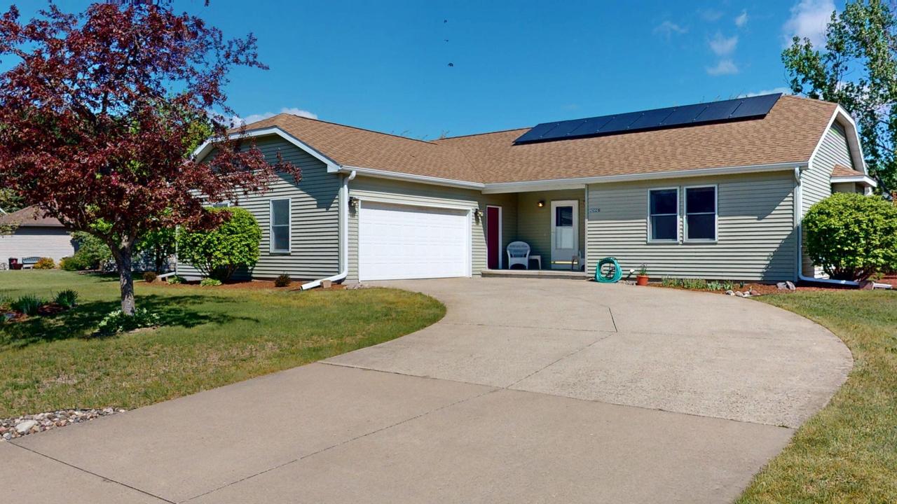24328 Cardinal Ct, Trempealeau, WI 54661