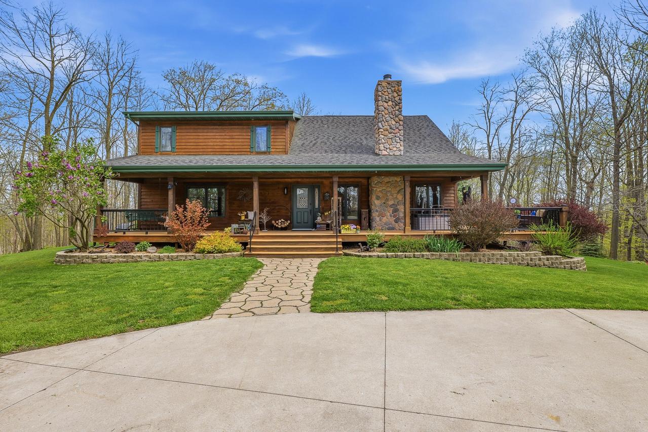 W1708 W Iowa Rd, Herman, WI 53035