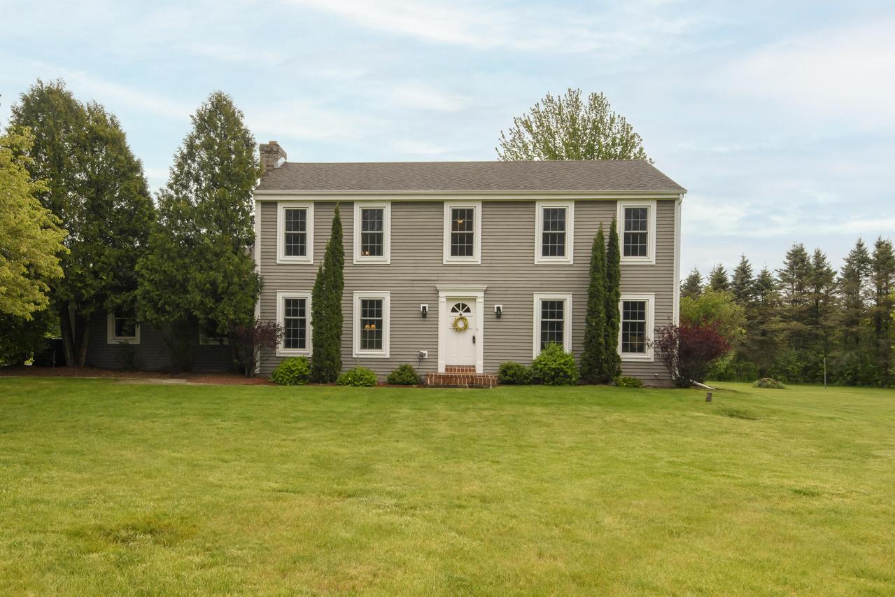 S67W32989 Road X -, Mukwonago, WI 53149