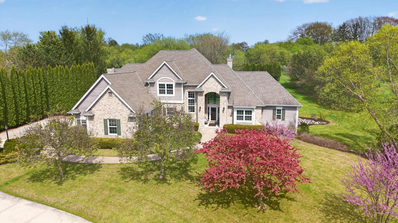 1578 Fox Hollow, Cedarburg, WI 53012
