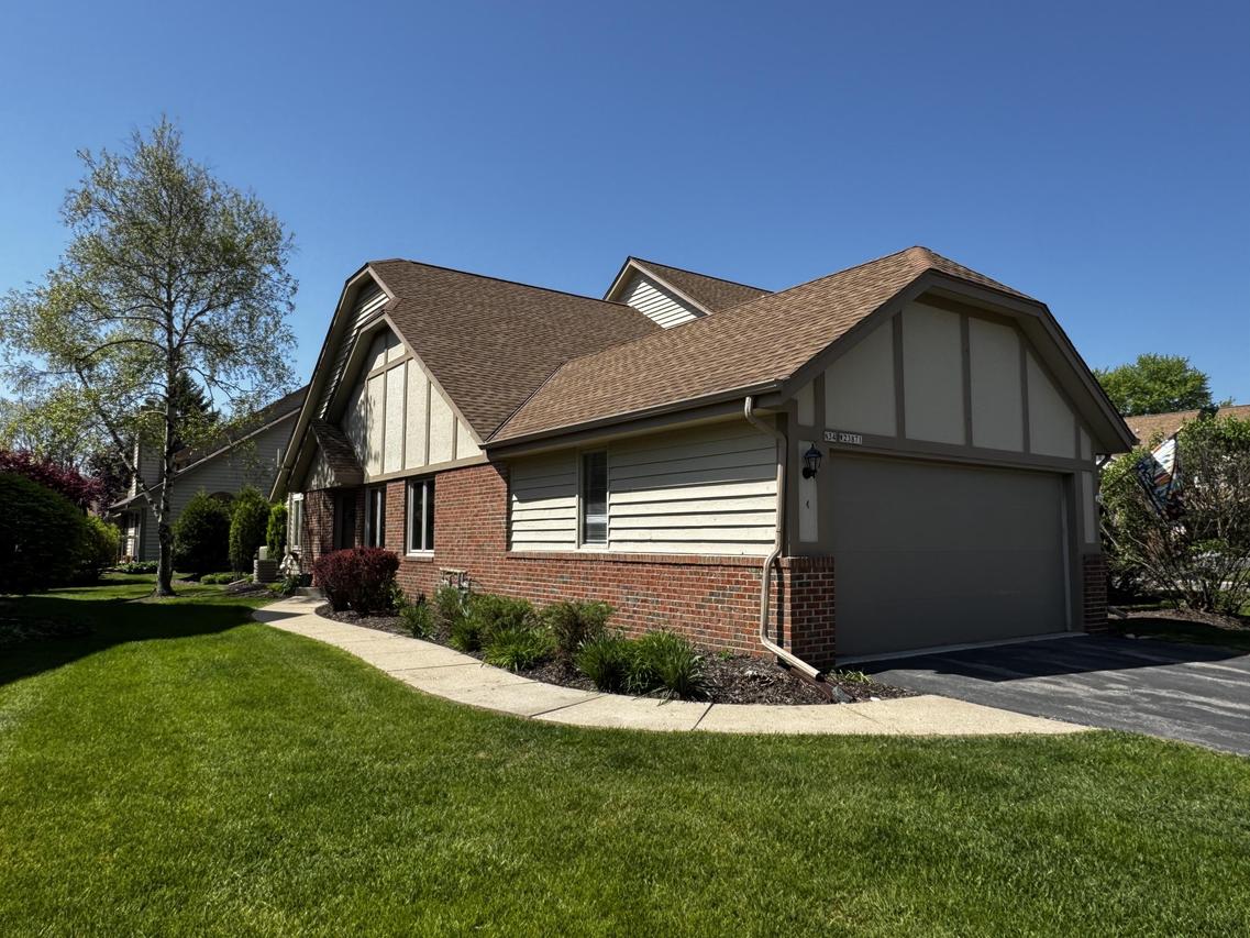 N34W23871 Grace Ave #A, Pewaukee, WI 53072