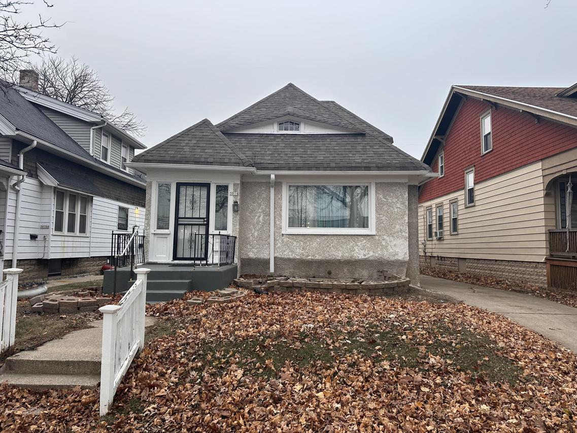 3014 N 41st St, Milwaukee, WI 53210