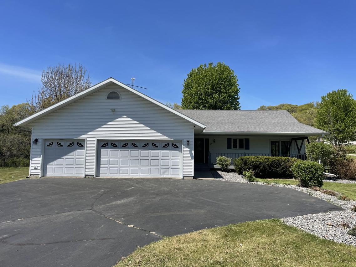 11411 Flavin Rd, Greenfield, WI 54660