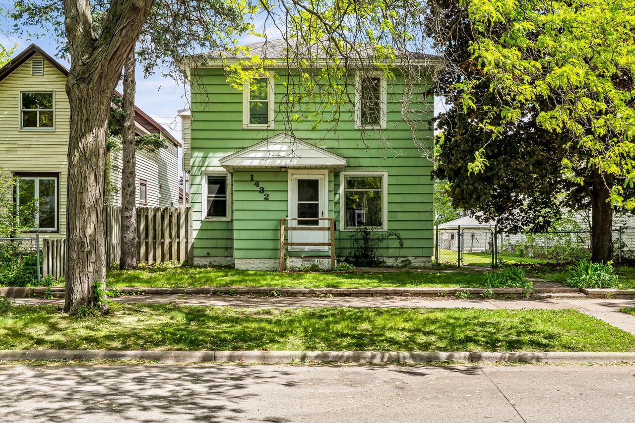 1430 Kane St #1432, La Crosse, WI 54603