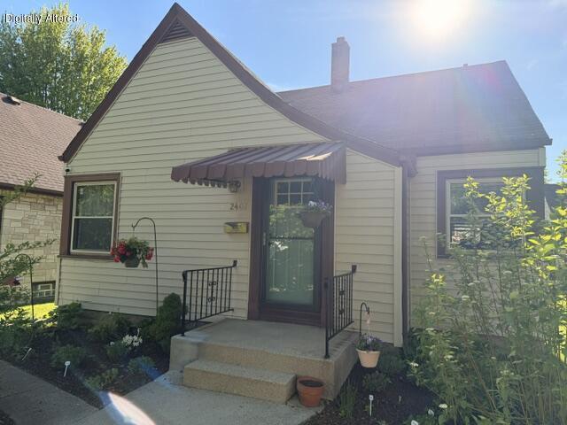 2407 S 78th St, West Allis, WI 53219
