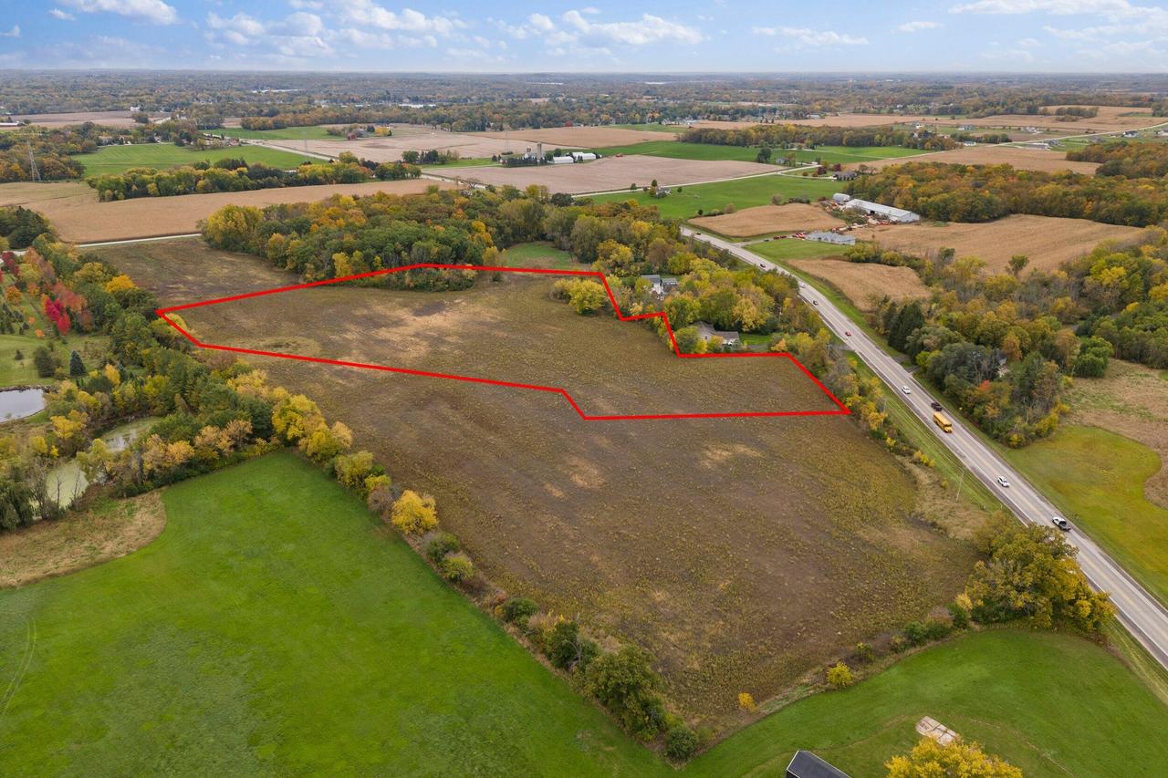 Lt2 Racine Ave, Muskego, WI 53150