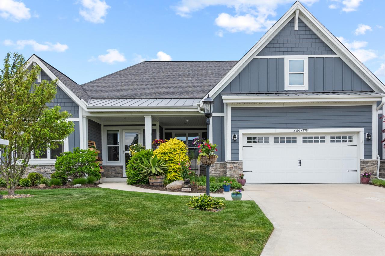 N119W5754 James Cir, Cedarburg, WI 53012