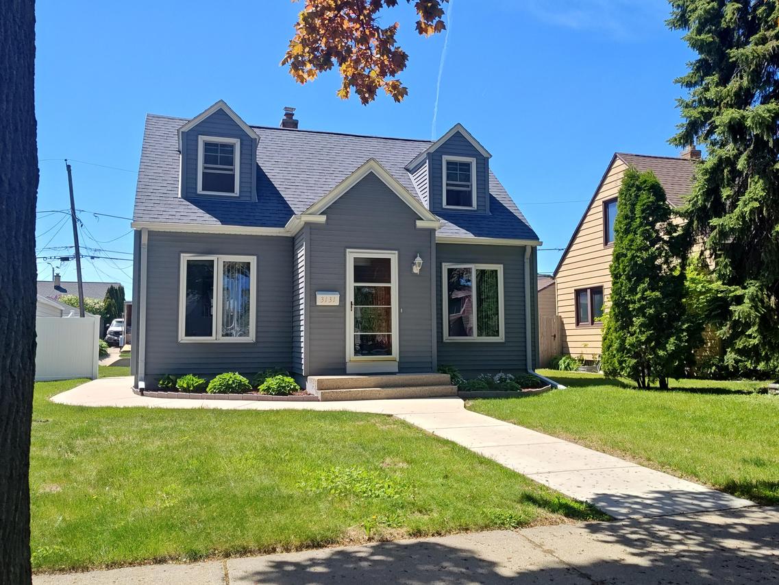 3131 S Burrell St, Milwaukee, WI 53207