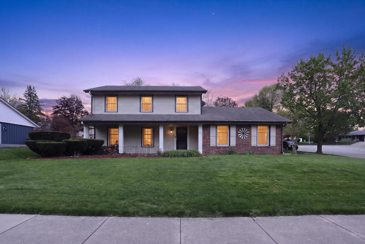 517 Cambridge Ave, Waukesha, WI 53188