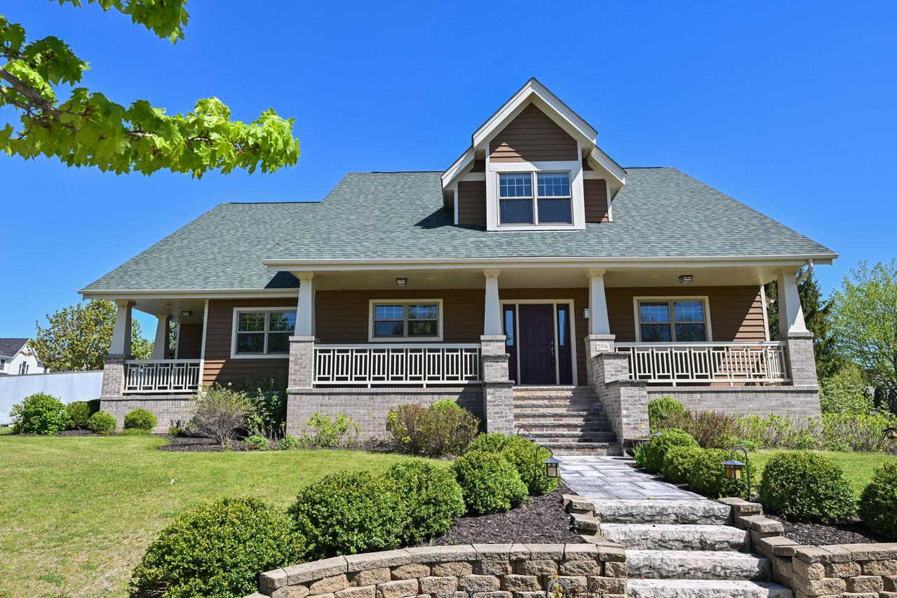 304 Nautica Dr, Port Washington, WI 53074