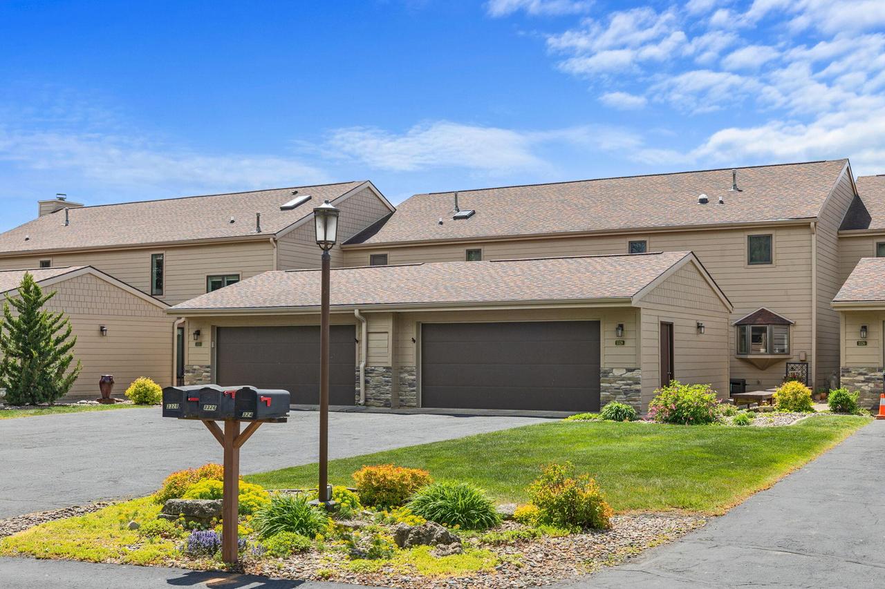 3328 Bayside Ct, La Crosse, WI 54601