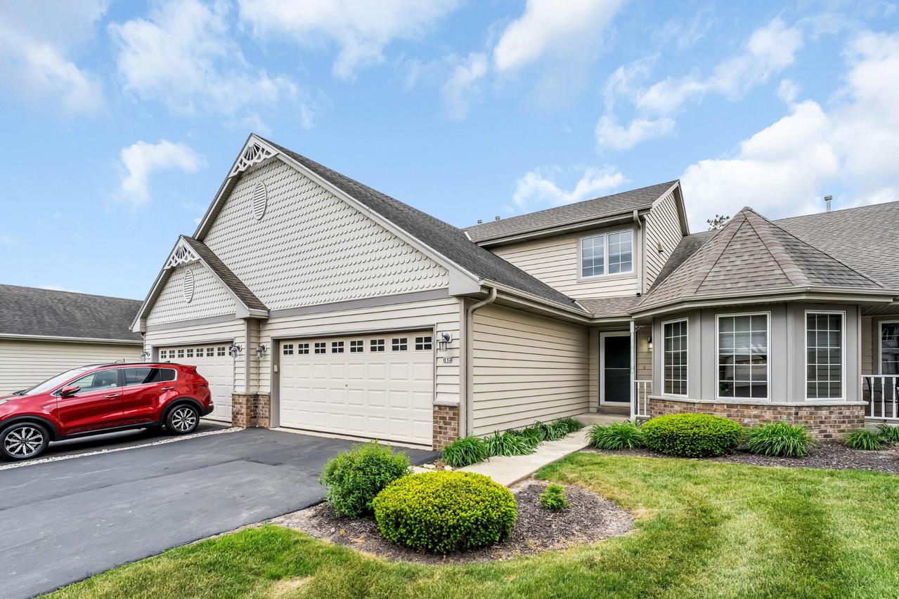 613 Annecy Park, Waterford, WI 53185