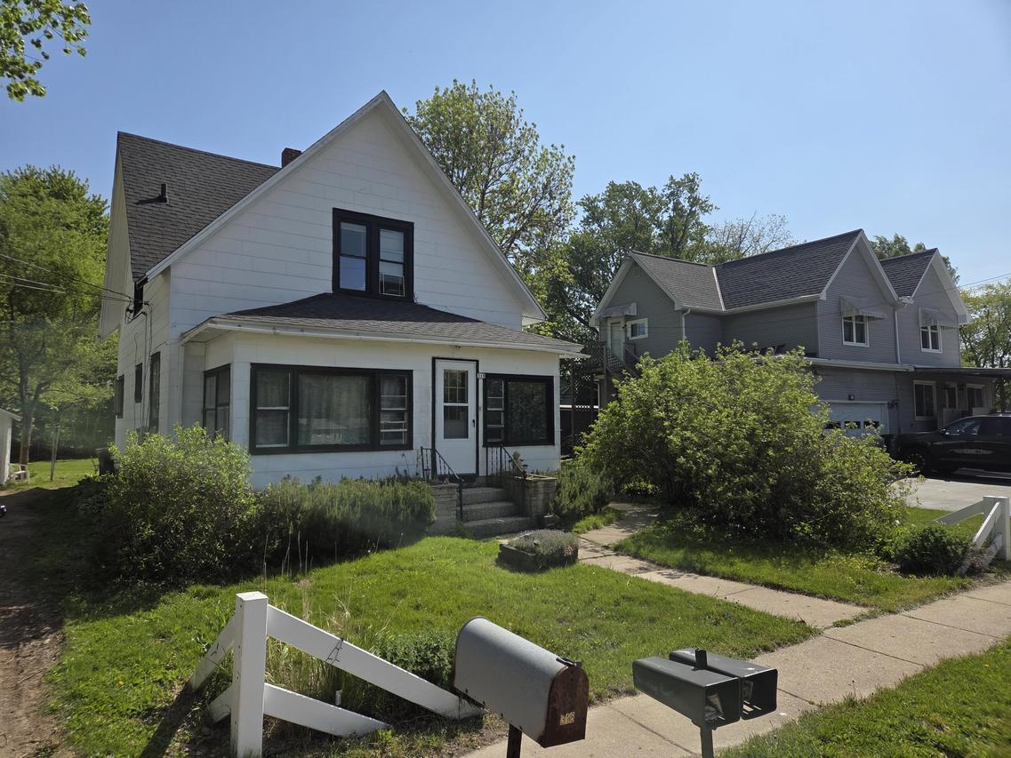 318 Madison St, Walworth, WI 53184