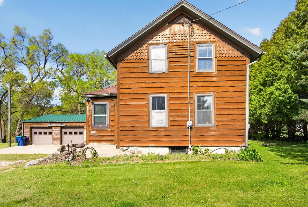 5761 County Hwy., Addison, WI 53002