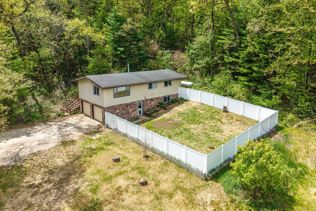 16237 Huckleberry Rd, Oakdale, WI 54618