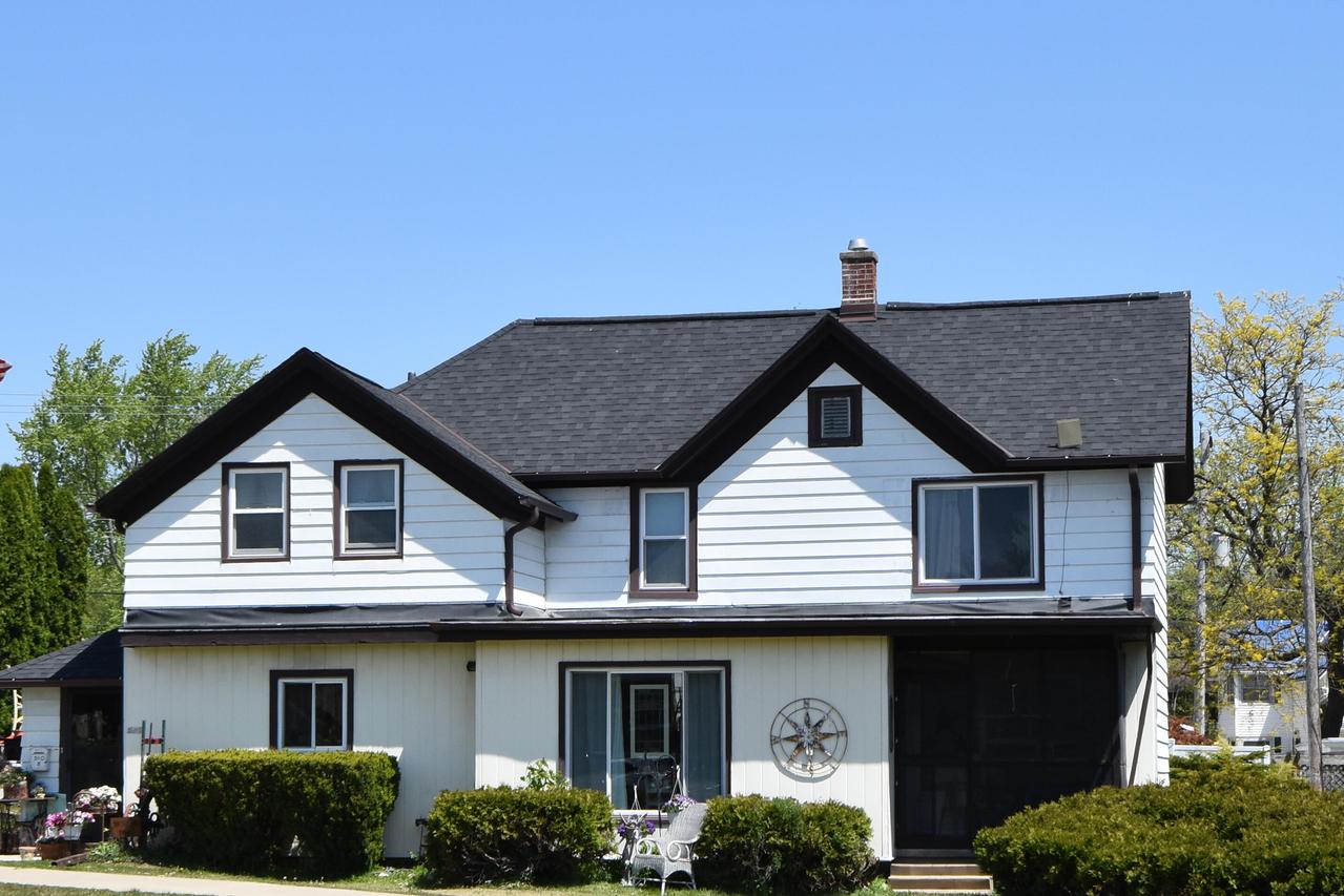 510 W Main St, Waterford, WI 53185