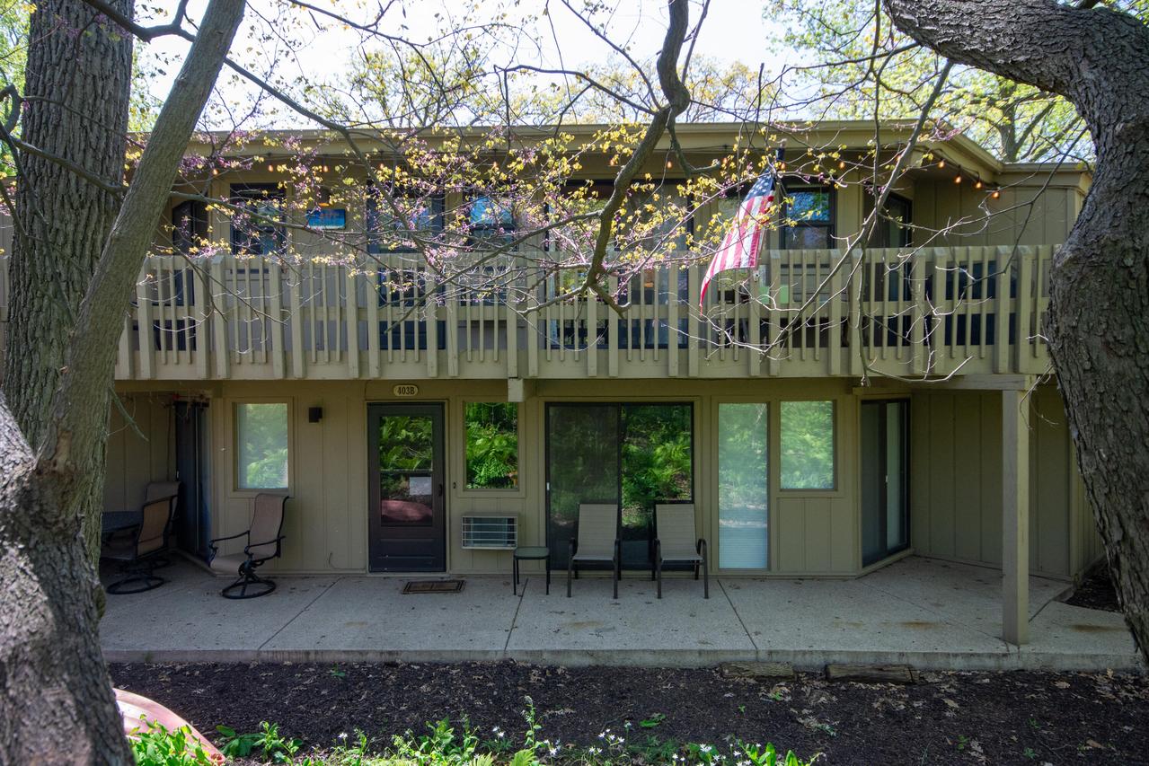403 Deerpath - #F, Fontana, WI 53125