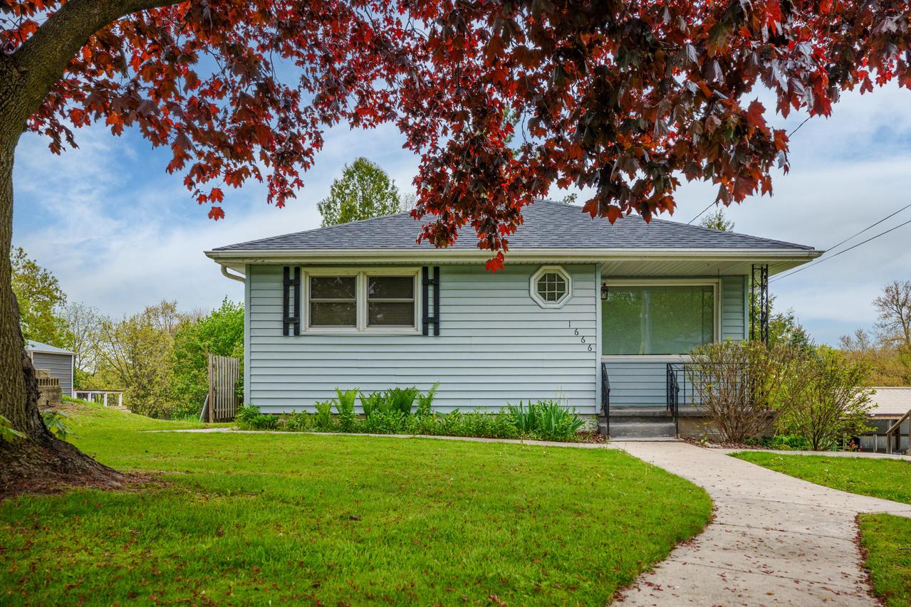1666 240th Ave, Brighton, WI 53139
