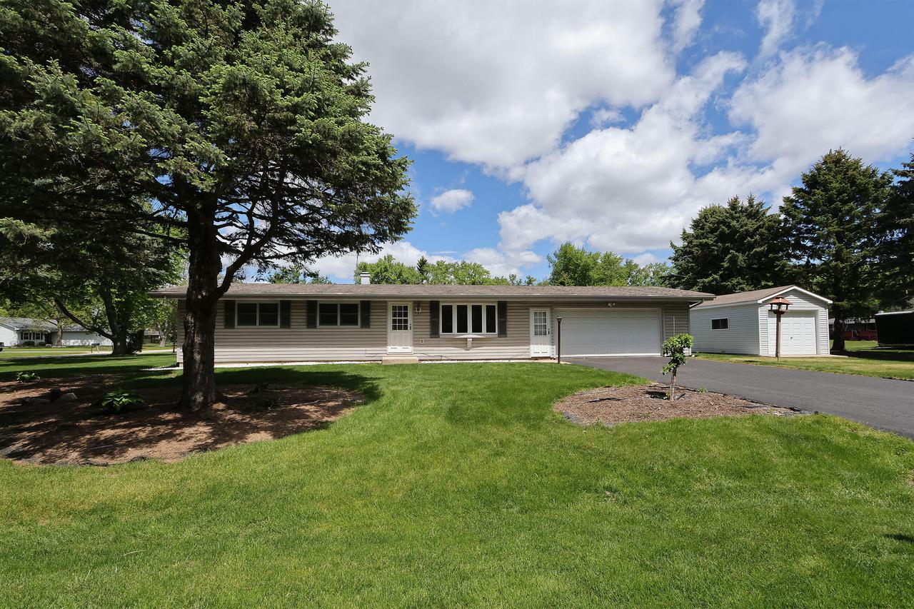 37706 88th St, Randall, WI 53105