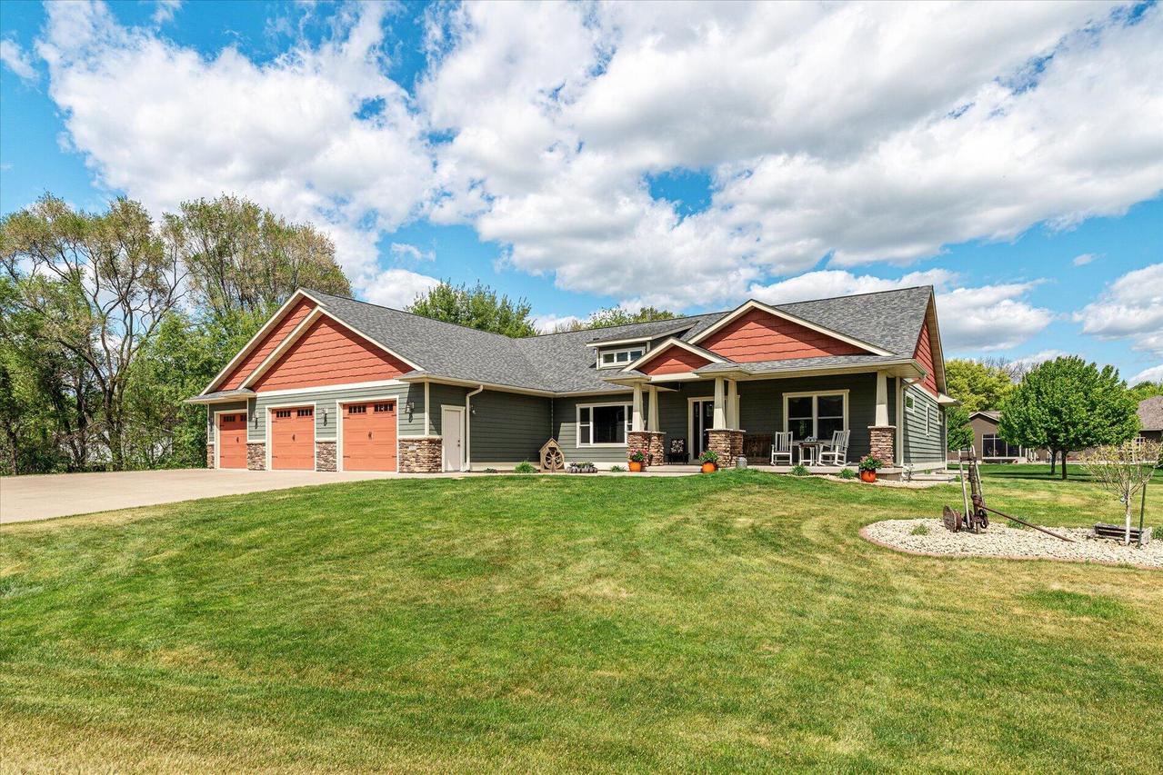 N7082 Birch St, Holland, WI 54636