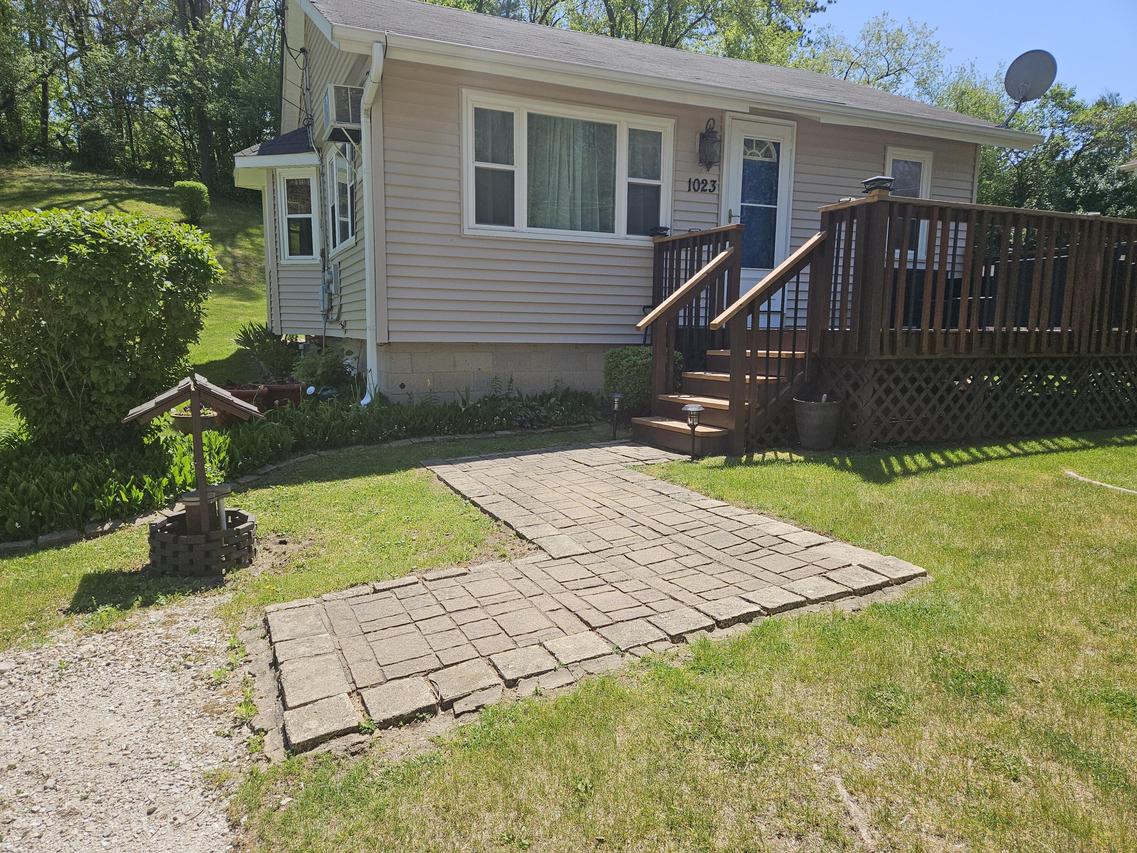 1023 Highland St, Twin Lakes, WI 53181