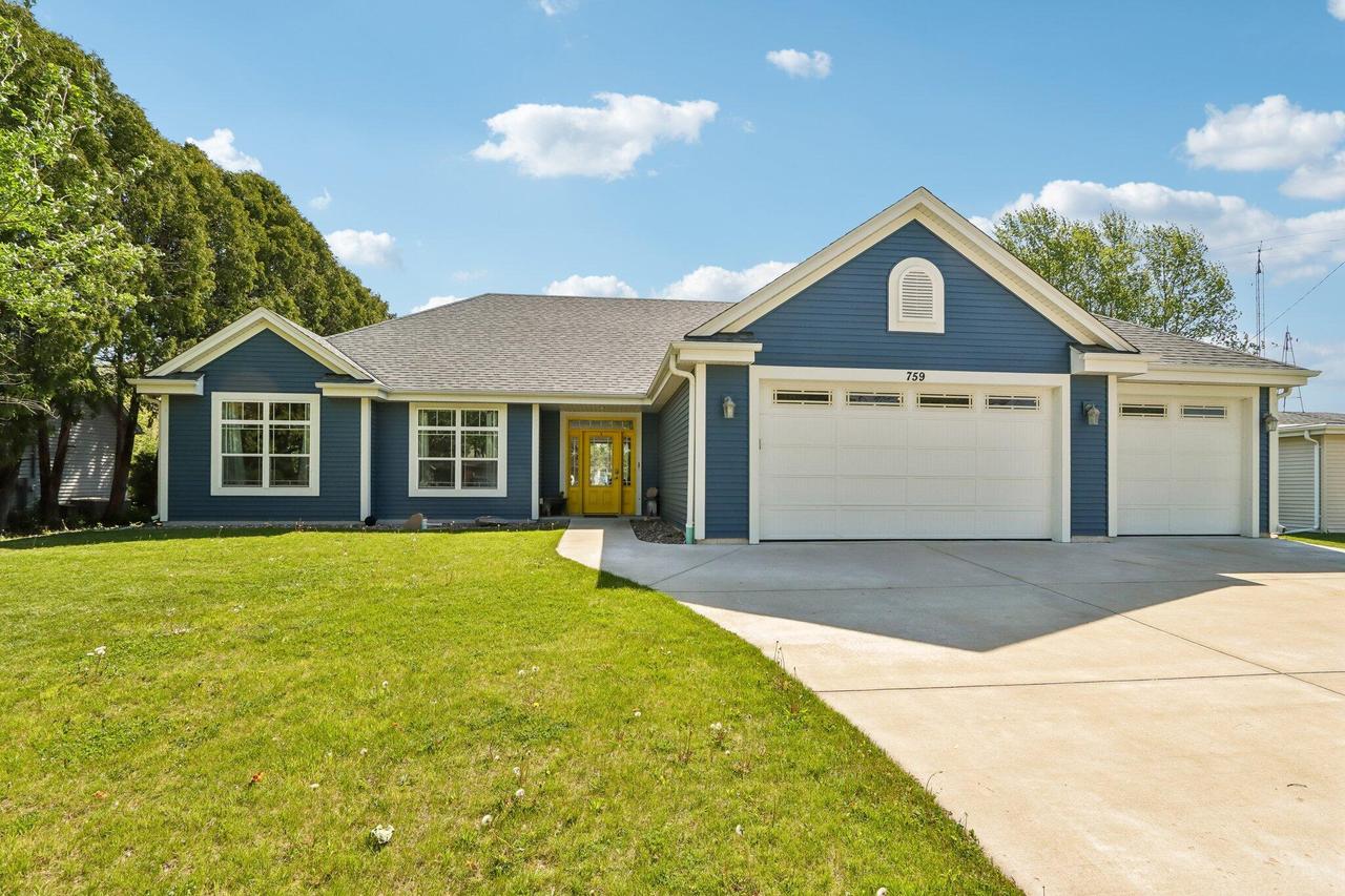 759 Kathryn Ct, Watertown, WI 53098