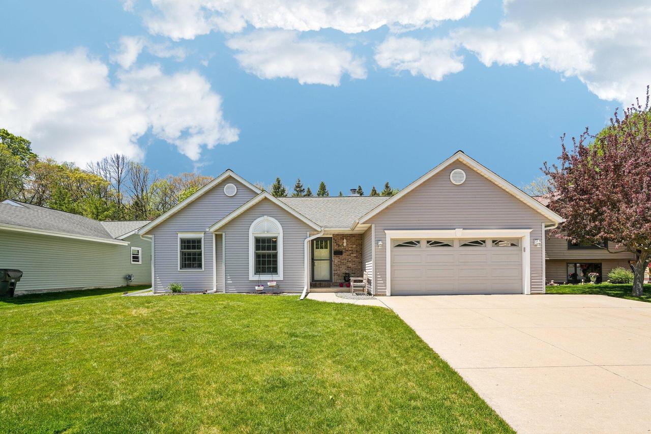 1202 Green Tree Rd, West Bend, WI 53090