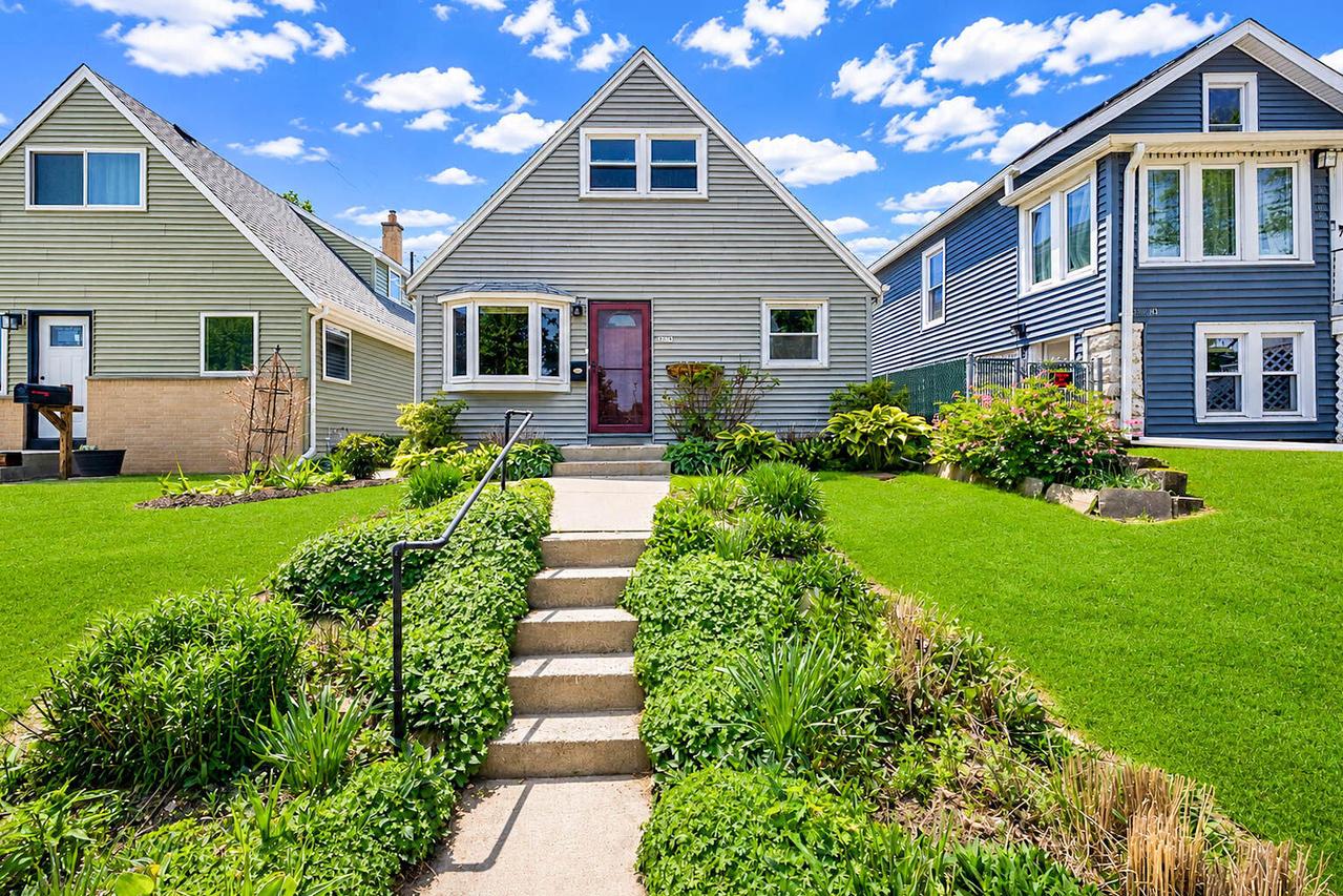 3671 E Whittaker Ave, Cudahy, WI 53110