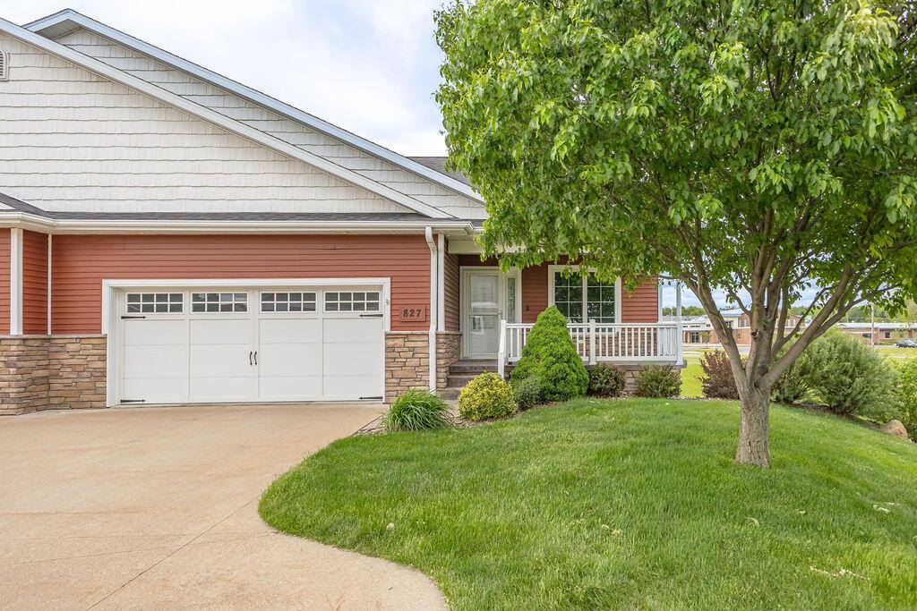 827 Barson Ct #23, Onalaska, WI 54650