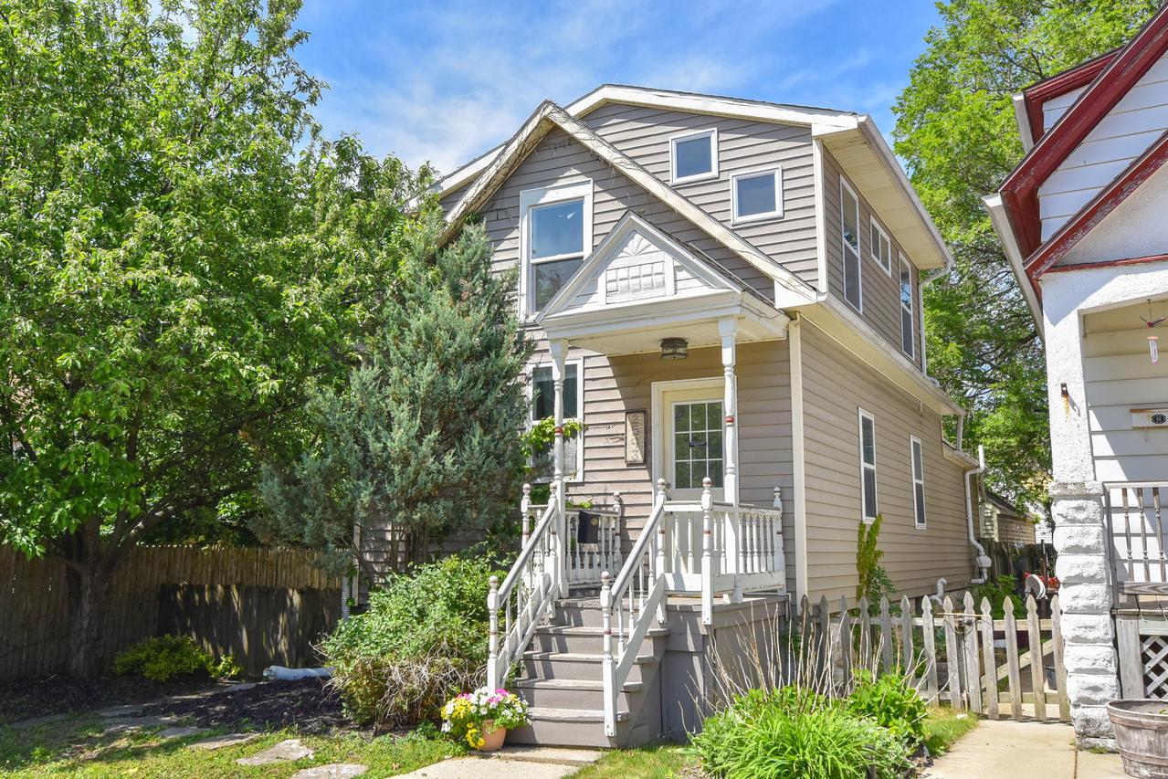 2543 N Gordon Pl, Milwaukee, WI 53212