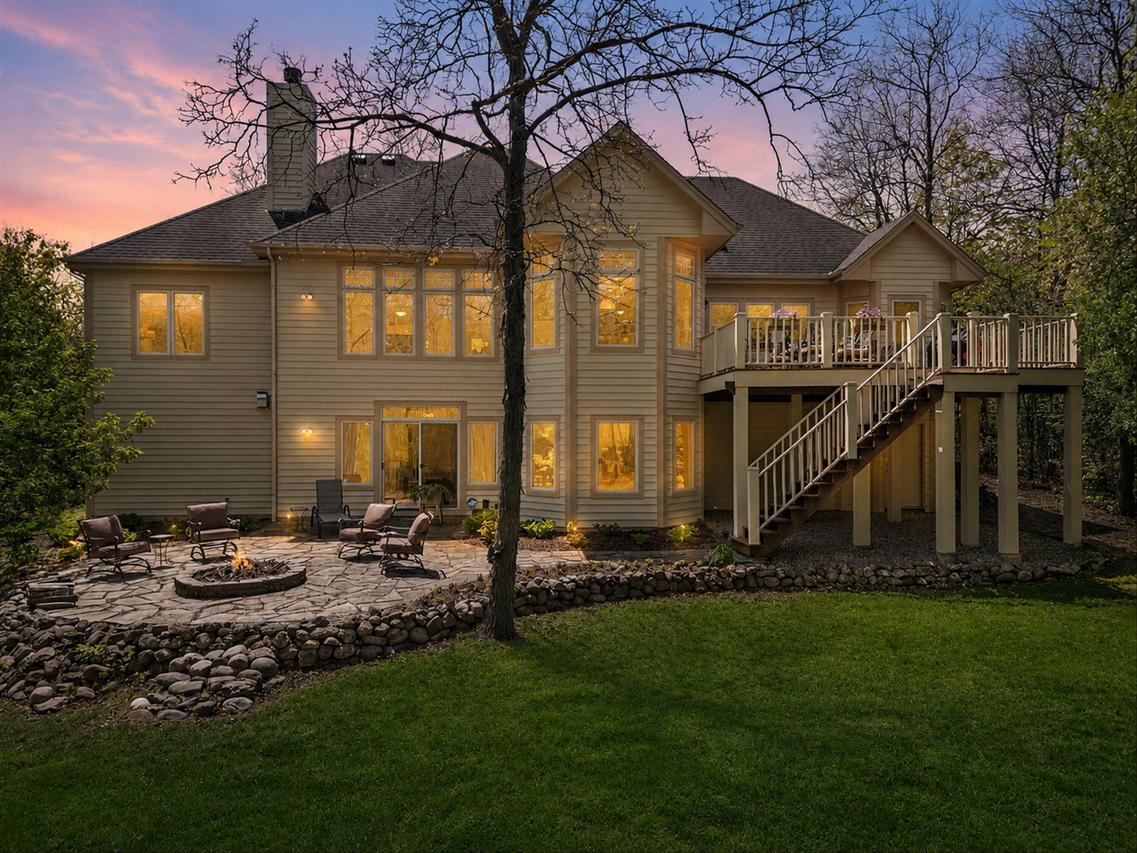 5100 Richmond Dr, Caledonia, WI 53406