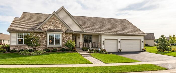 1039 Riverknoll Cir, Oconomowoc, WI 53066