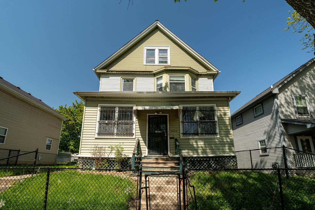 2043 N 28th St, Milwaukee, WI 53208