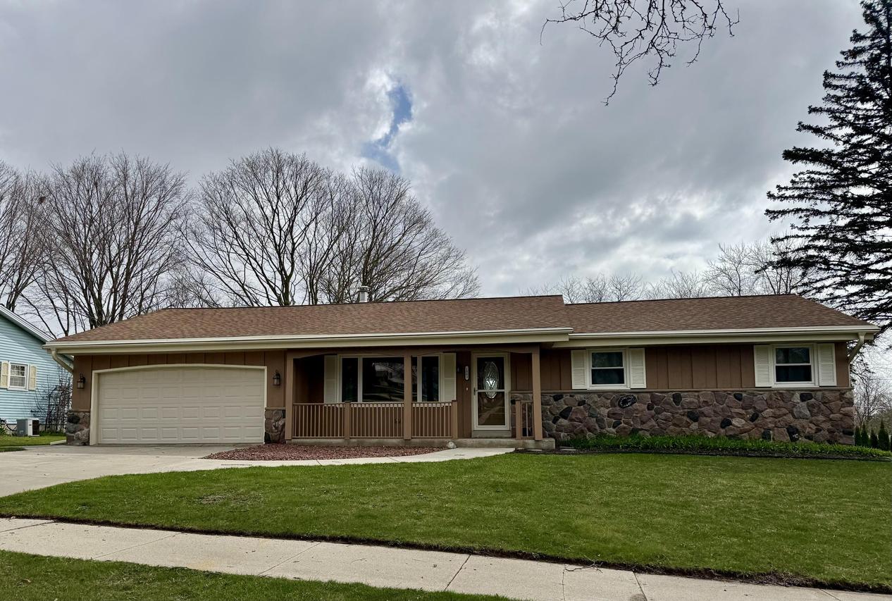 1803 Sylvan Way, West Bend, WI 53095