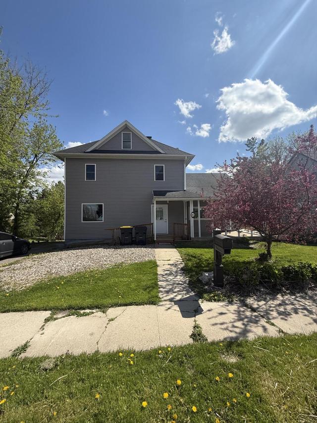 201 Center St, Elroy, WI 53929