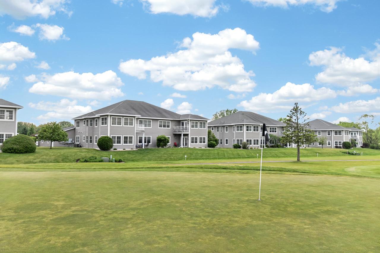 210 Potter Rd #102, Elkhorn, WI 53121
