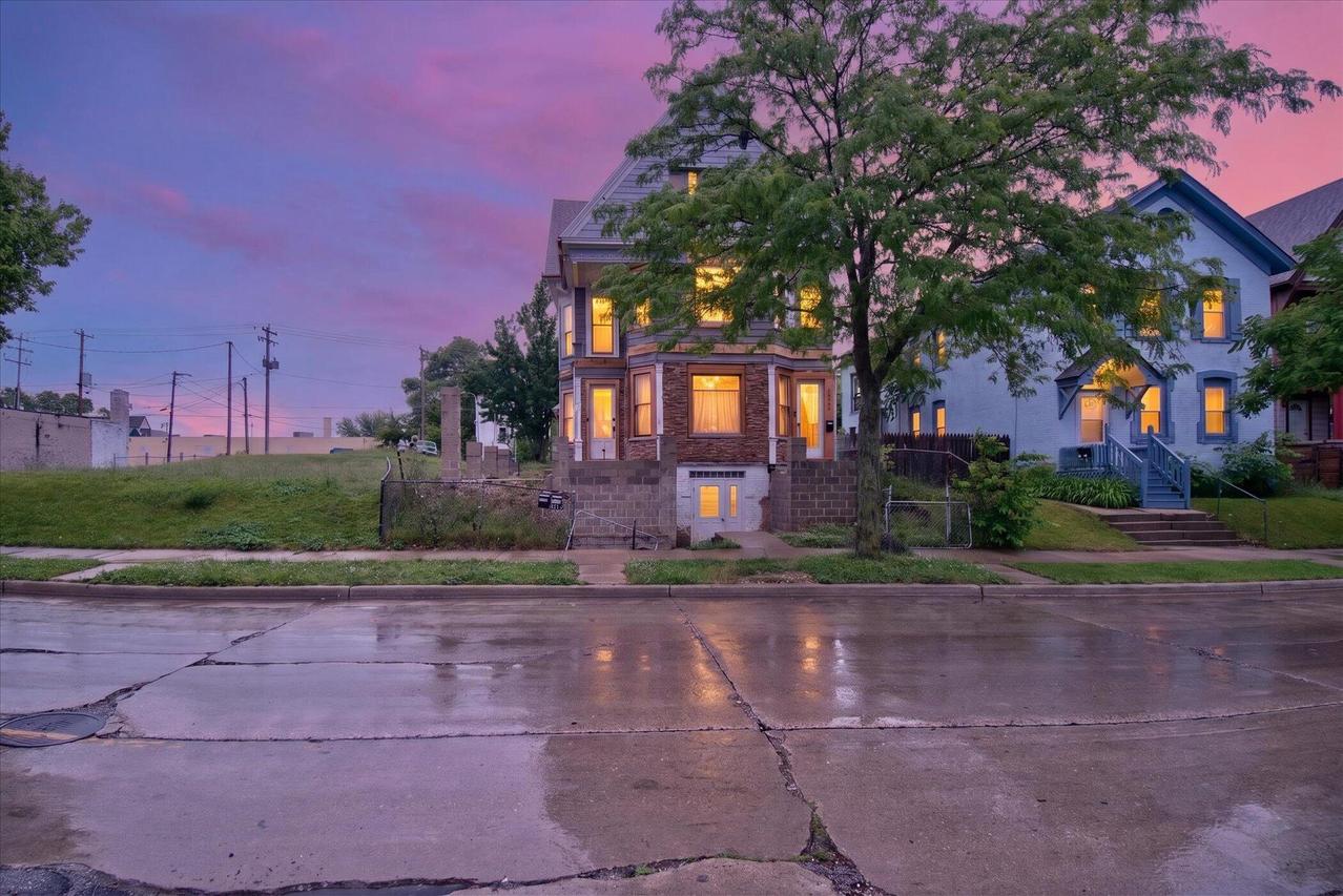 2329 N Vel R Phillips Ave #2331, Milwaukee, WI 53212