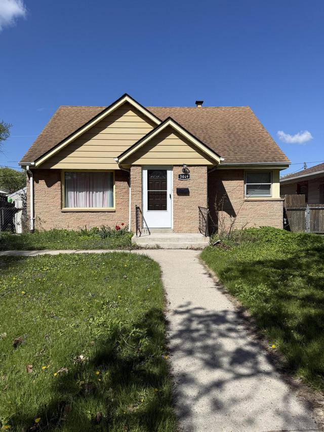 3449 N 77th St, Milwaukee, WI 53222