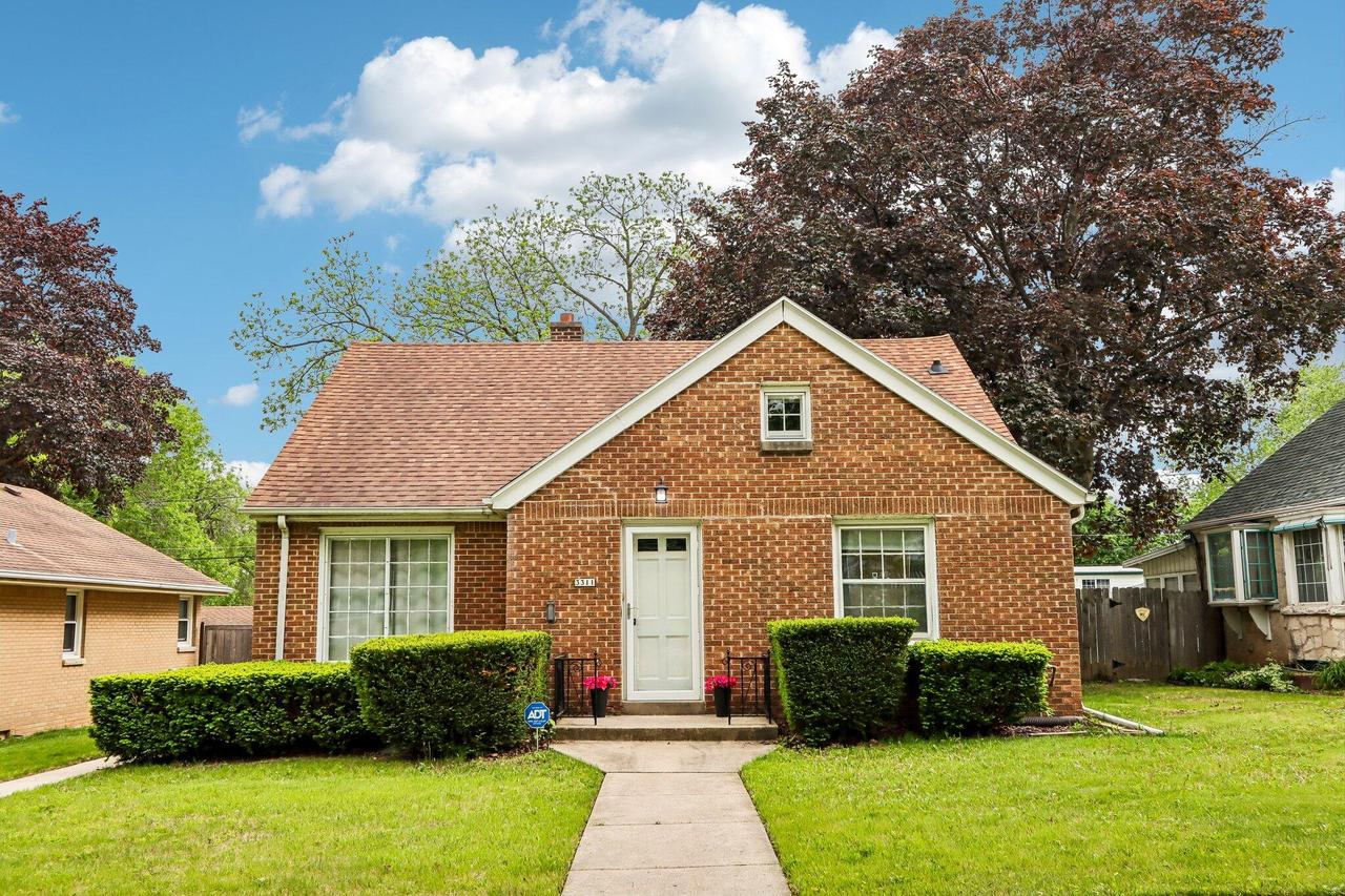 3311 N 82nd St, Milwaukee, WI 53222