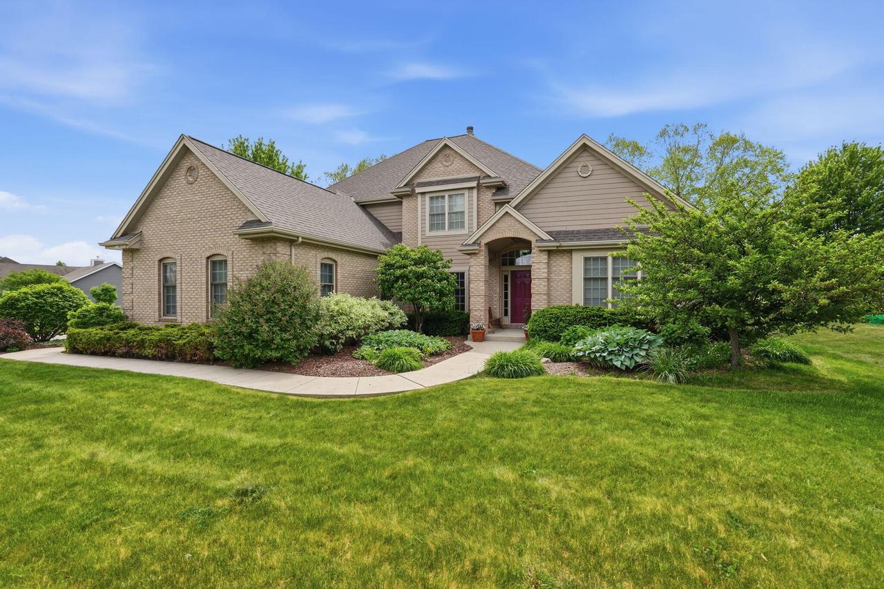 W130S9665 Jimmy Demaret Dr, Muskego, WI 53150