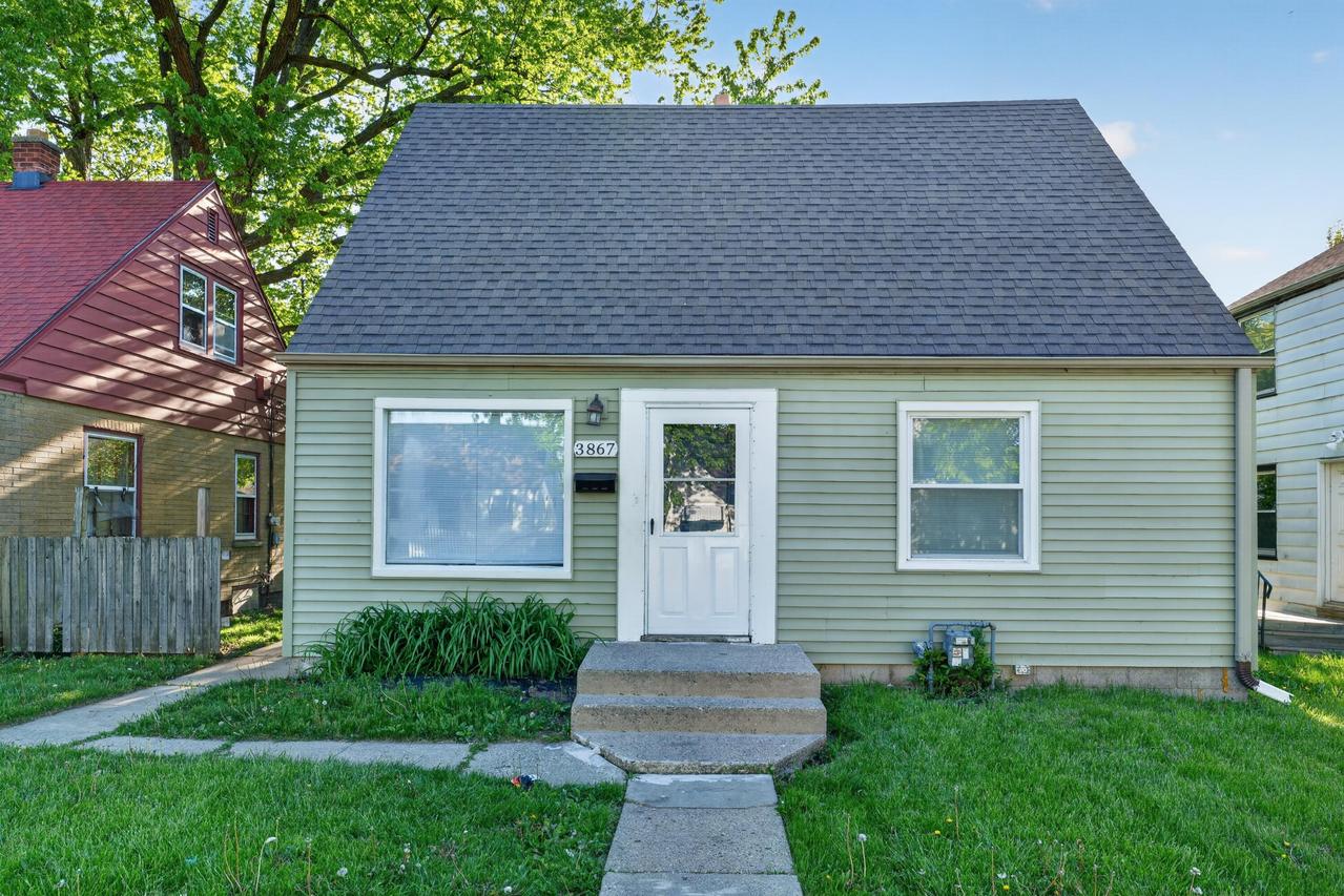 3867 N 36th St, Milwaukee, WI 53216