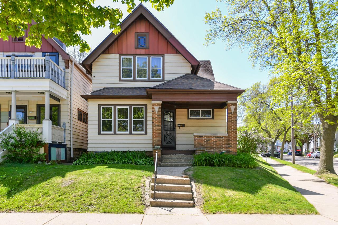 501 E Otjen St, Milwaukee, WI 53207