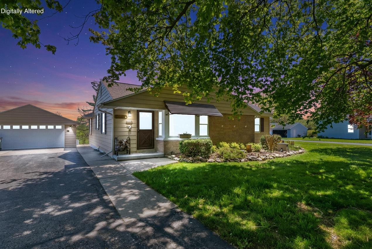 1712 S Craftsman Dr, New Berlin, WI 53146